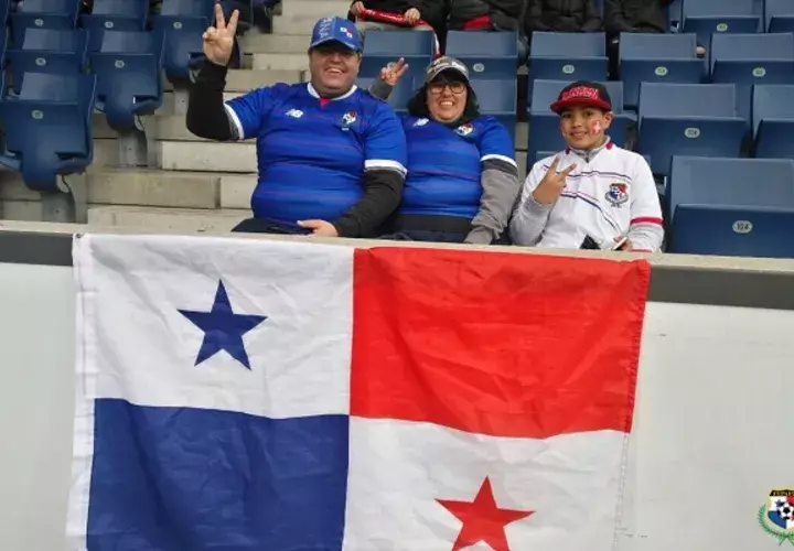 Los panameños no dejaron sola a la Roja.