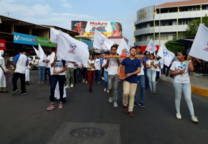 Marcha juvenil por la JMC. Foto: Thays Domínguez. 