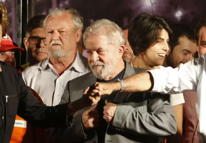 El expresidente brasileño Luiz Inácio Lula da Silva, busca la reelección presidencial. FOTO/EFE