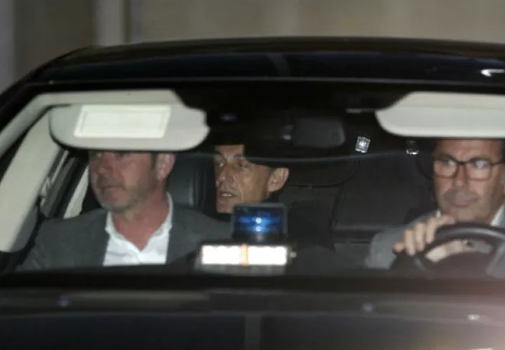 El expresidente Nicolás Sarkozy fue interrogado por 25 horas, sobre la financiación de su campaña.FOTO/AP/EFE 
