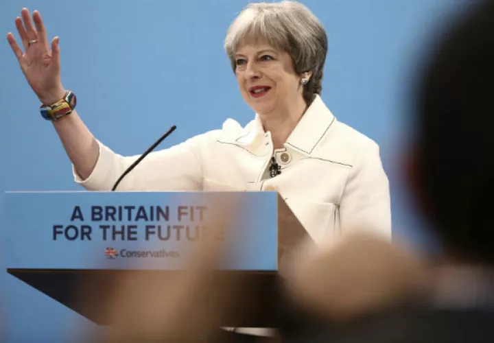 La primer ministra británica Theresa May,  se mantiene firme en su decisión. FOTO/AP