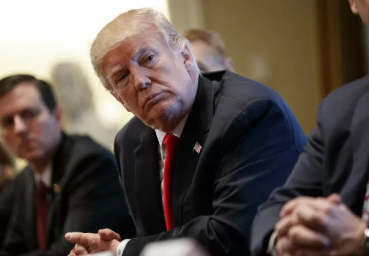 El presidente Donald Trump, durante la gala, hizo algunas bromas a costa de su yerno Jared Kushner. FOTO/AP