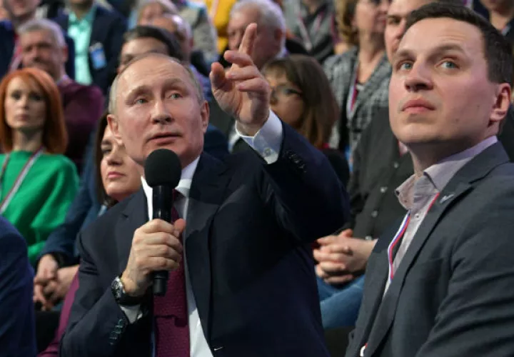 El presidente Vladímir Putin, contestas varias preguntas 