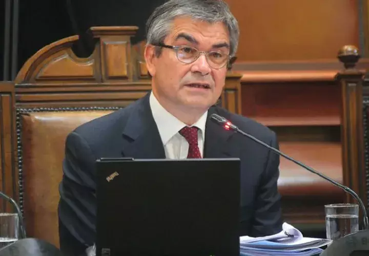 El presidente del Banco Central, Mario Marcel, expuso el Informe de Política Monetaria y de Estabilidad Financiera. Tomado de Internet