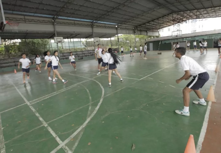 El especialista cree que es bueno más horas de educación física. Anayansi Gamez