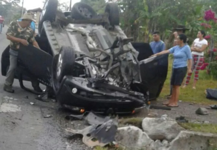 El vehículo se estrenó y se volteó finalmente. Cortesía