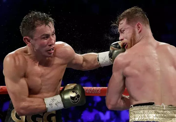 Gennady Golovkin durante el combate contra "Canelo". AP