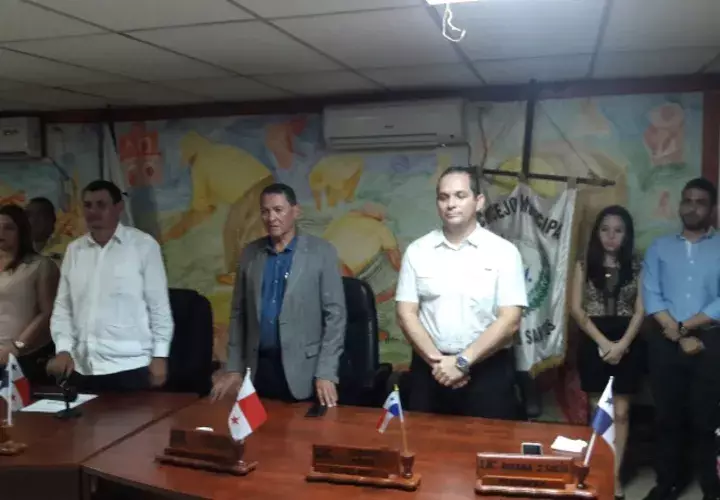 El funcionario electo estuvo fuera de la alcaldía por más de seis meses al estar vinculado con un caso de drogas y lavado de dinero. Zenaida Vásquez