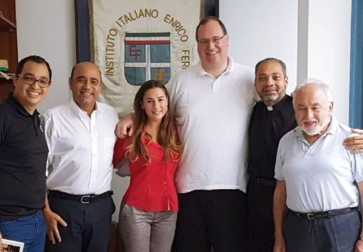 Reunión entre miembros del Comité Organizador Local y  representantes de la Conferencia Episcopal de Estados Unidos. Cortesía