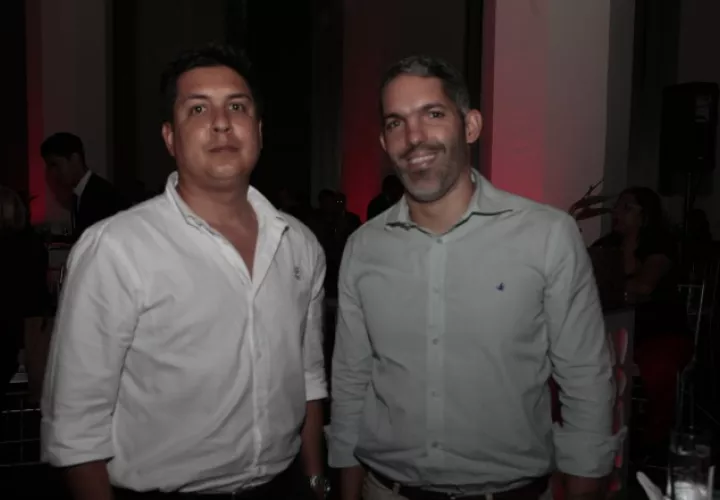 5.  Roberto Mejía y Ángel Villarroel.