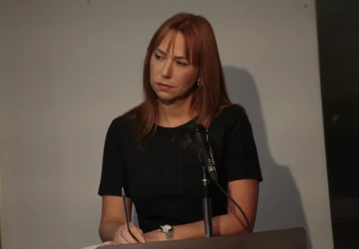 Ana Lucrecia Tovar no logró llegar a magistrada de la CSJ, pero tiene un papel activo en la SMV.  Víctor Arosemena