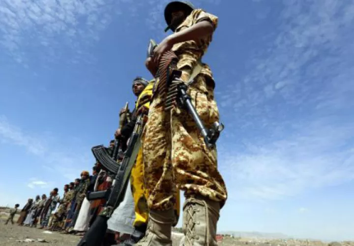 Yemeníes prohutíes participan en una manifestación contra las operaciones militares dirigidas por Arabia Saudí en Yemen. Foto: EFE