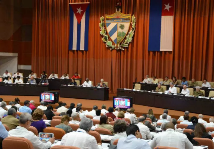 Anteriormente la asamblea se reunía y elegía al presidente en un día.