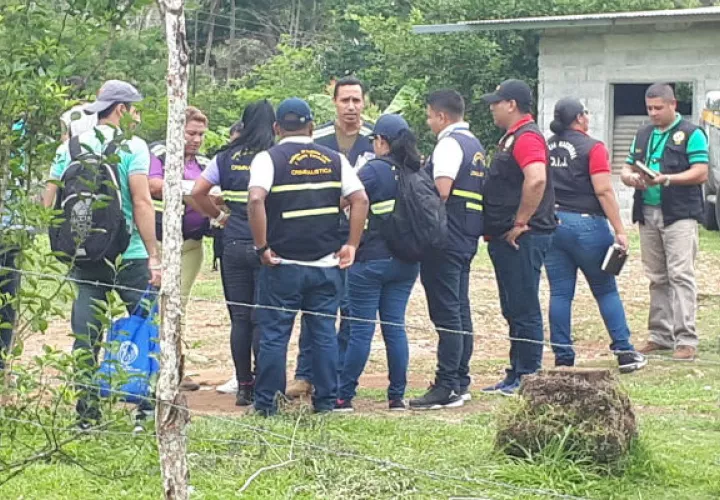 Las autoridades mantienen las investigaciones para dar con los criminales. 