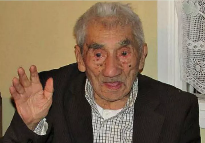 El anciano había sido sometido a una cirugía.