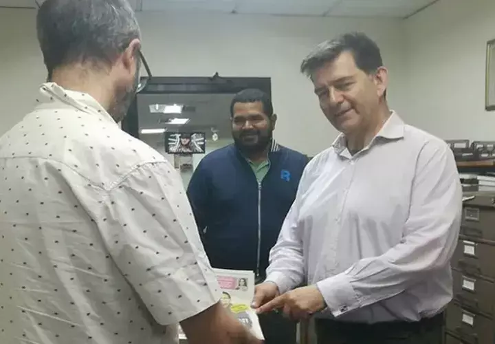 Los periodistas británicos en Epasa.