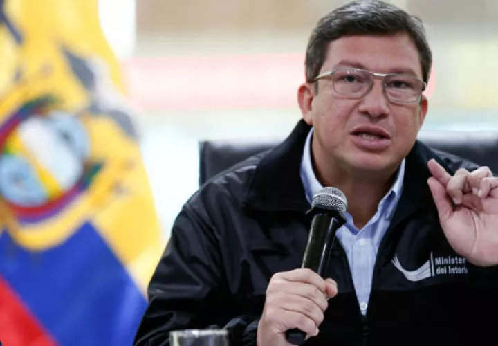 El ministro del Interior de Ecuador, César Navas,en conferencia de prensa. FOTO/EFE