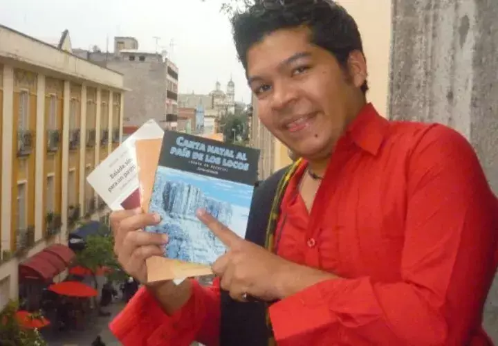 Javier Alvarado tiene una exitosa carrera literaria. Foto: Cortesía.