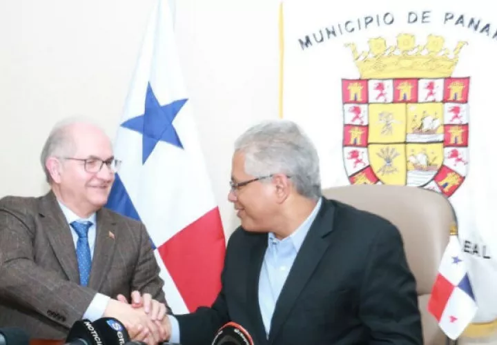 El alcalde capitalino Blandón mantuvo conversaciones con Ledezma. 