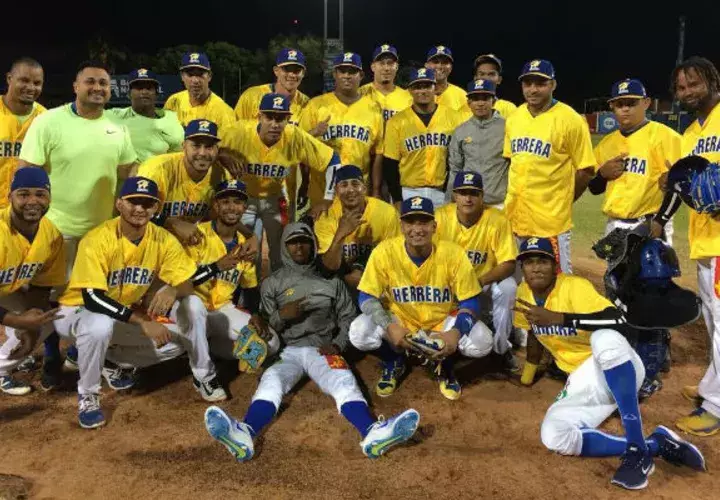 Equipo de Herrera. Foto:Fedebeis