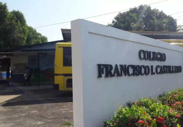No se ha cambiado la trifácica eléctrica del colegio. Foto: Zenaida Vásquez