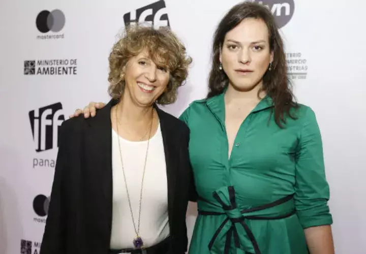 Pituka Ortega y Daniela Vega. Foto: Josué Arosemena.