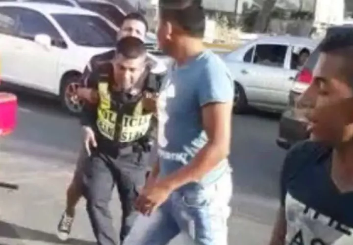 Agresión a policías.