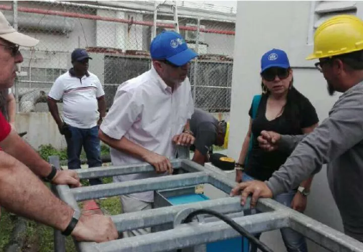 La ACP cooperó con la Caja de Seguro Social, con un equipo para poder reabrir en forma parcial. Cortesía