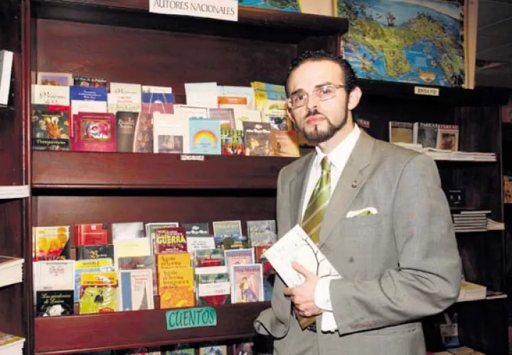 Salvador Medina Barahona es poeta, editor y promotor cultural. /Foto Archivo.