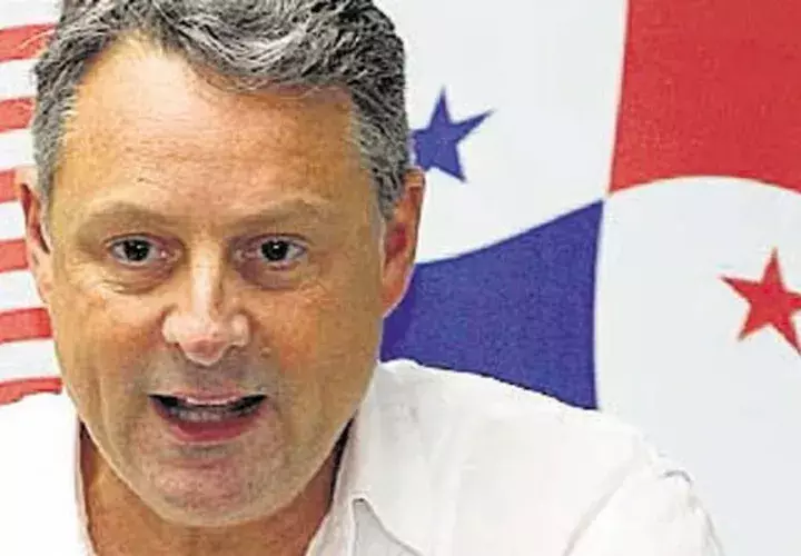Sus  injerencias en  Panamá violaron protocolos de la Convención de Viena