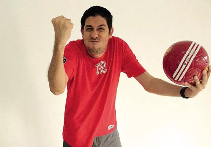 Eric De León interpreta al pícaro y lujurioso Adriano. /Foto Cortesía.