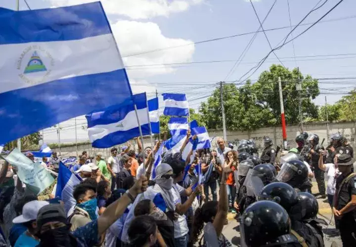 Las protestas se iniciaron para lograr la derogatoria de una reforma a la ley de pensiones. Ahora se exige la renuncia de Ortega. EFE