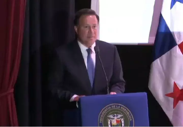 El presidente de la República, Juan Carlos Varela, anuncia una posible asamblea constituyente.