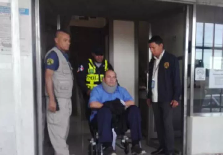 Álex Arturo Gómez Sousa Lennox a su salida del SPA. /Foto/Eric Montenegro