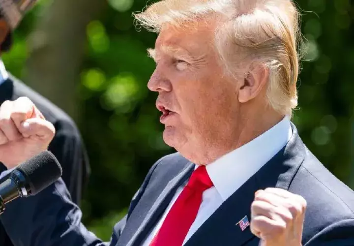Trump puede volver a imponer los aranceles si China no cumple. /Foto EFE