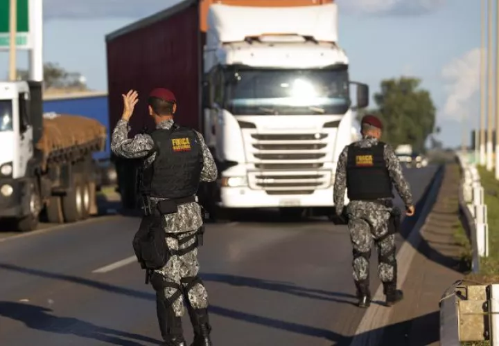 Enfrentan una huelga de camioneros. EFE