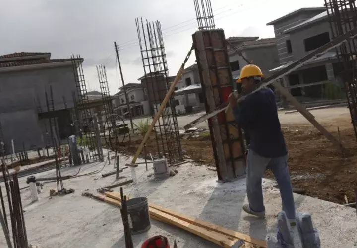 Déficit habitacional afecta a 250 mil familias. /Foto Archivo