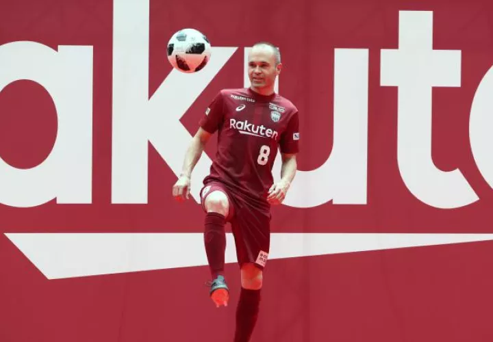 Iniesta acaba de firmar por tres temporadas con el Vissel Kobe, de Japón. /Foto EFE