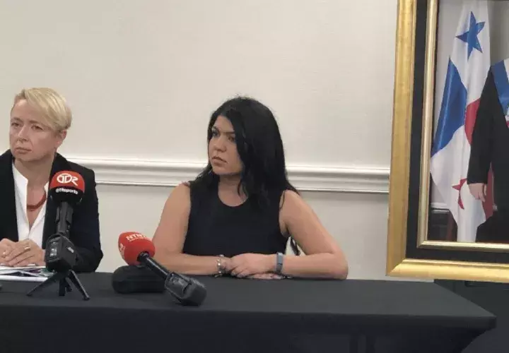 La abogada Inna Shapovalov (izquierda) fue presentada ayer como parte del equipo del equipo legal de Martinelli. Su colega Nathalie Santos fue confirmada como asesora. /Foto Cortesía