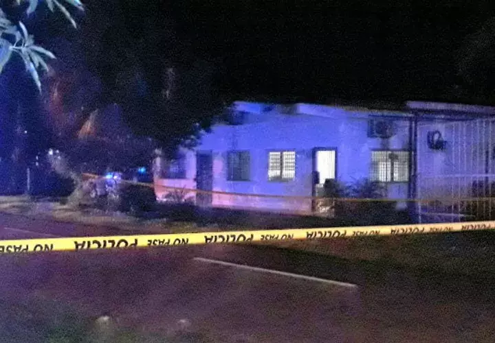 Sujetos desconocidos que llegaron a su residencia
