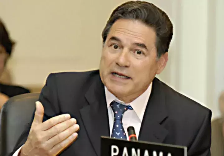 Expresidente de la República Aristides Royo 