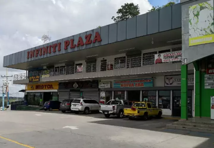 La plaza, en donde está el casino asaltado. Foto: Raimundo Rivera