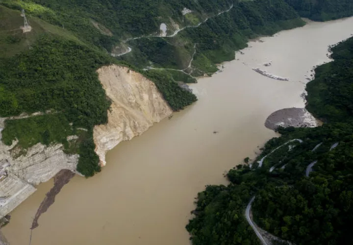 El gerente de la Empresas Públicas de Medellín (EPM), dueña de la obra, Jorge Londoño de la Cuesta, se mostró hoy optimista sobre la solución a la crisis.