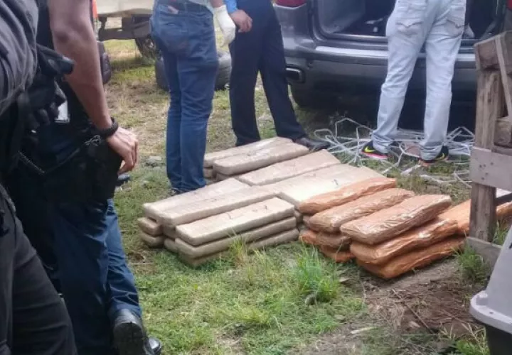 Se presume que iba a ser enterrada en un caleto. Foto: Diómedes Sánchez. 
