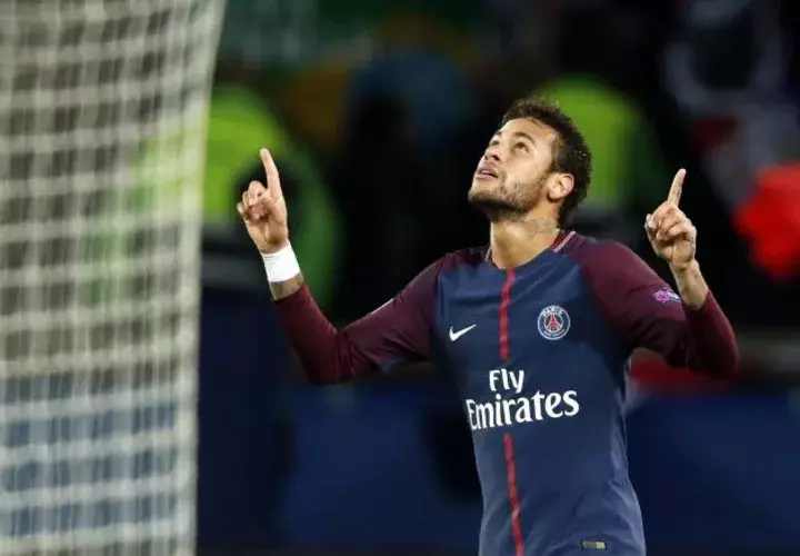 Neymar hizo cuatro goles en Brasil 2014, mundial en el que salió lesionado.