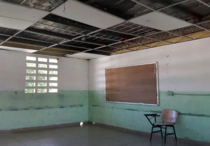 Las malas condiciones de los salones. Foto: Diómedes Sánchez.