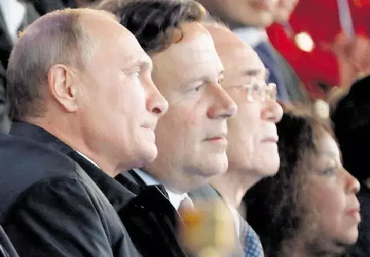 Solo 30 minutos se reunió Varela con Putin, aunque luego coincidieron en la ceremonia de inauguración del Mundial de Fútbol. /Foto EFE