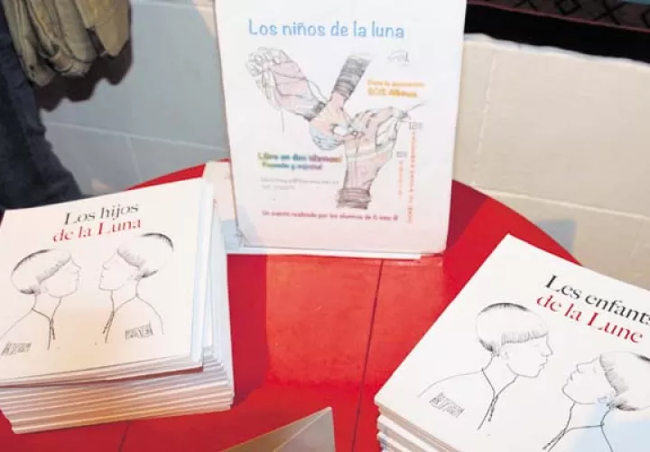 Los hijos de la Luna’ tiene 36 páginas y da a conocer las leyendas mitológicas de estos niños nacidos en Guna Yala. /Foto Cortesía