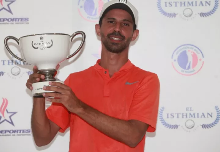 El jugador de 34 años agregó otro trofeo a su vitrina.