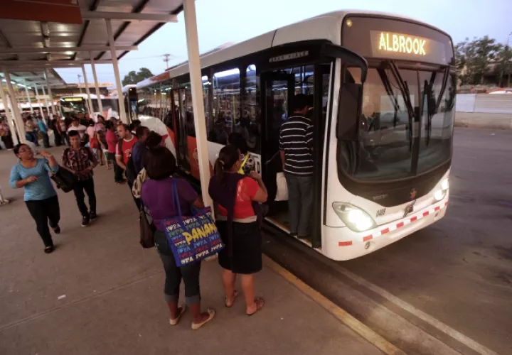 El pueblo panameño de clase media y baja es el más afectado con la falta de organización del transporte público. /Foto: Archivo